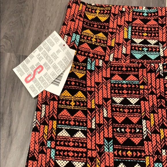 Lularoe Cassie skirt new with tags - Picture 2 of 3